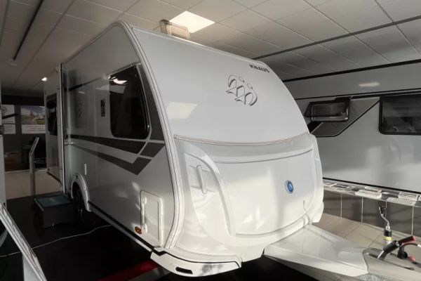 KNAUS SUDWIND 450 FU 60 YEARS