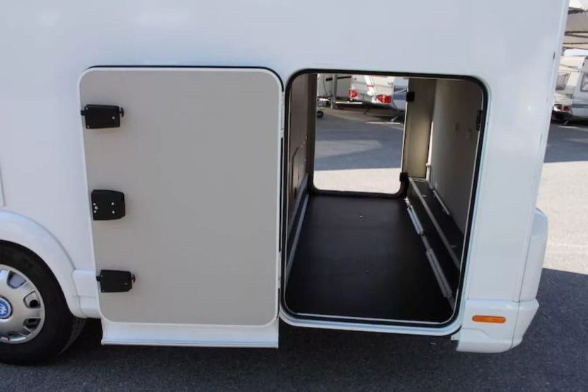 KNAUS LIVE WAVE 700 MEG