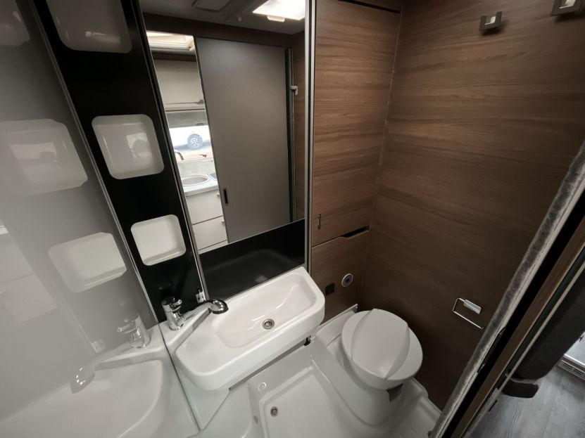Knaus Van Ti 650 MEG Vansation (52)