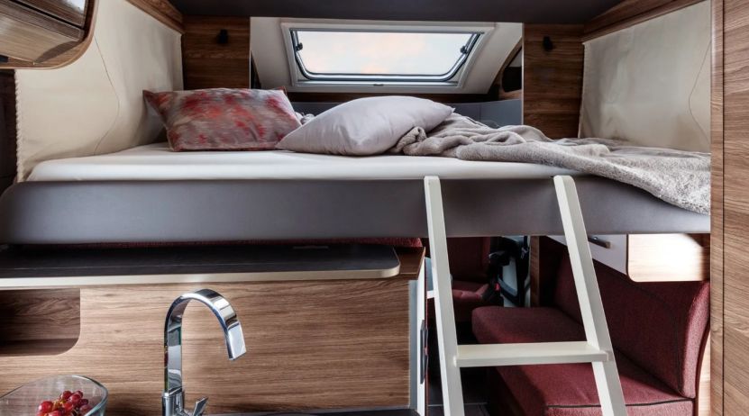 KNAUS LIVE WAVE 700 MEG