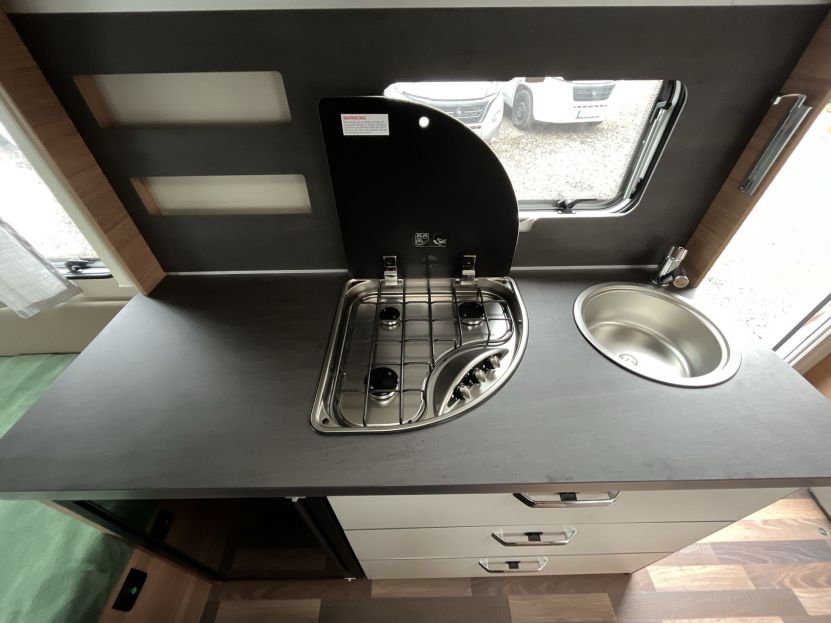 Weinsberg CaraOne 420 QD Edition HOT (36)