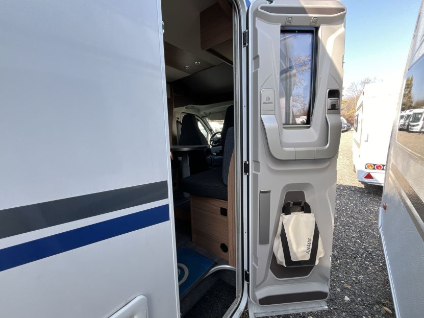Knaus L!VE WAVE 700 MEG