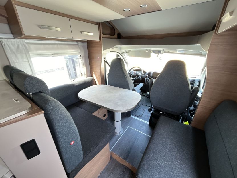 Knaus L!VE WAVE 700 MEG