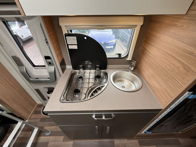 Weinsberg CaraHome 650 DG (42)