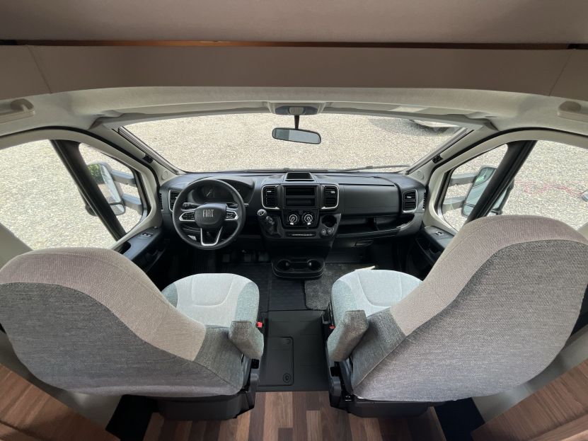 Weinsberg CaraHome 650 MEG (37)