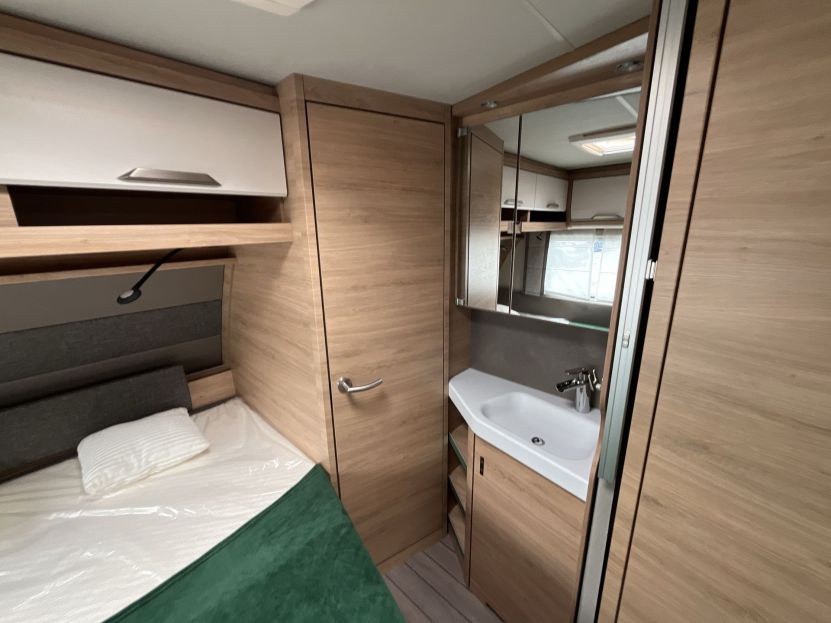 Knaus Südwind 650 FSK 60 Years (25)