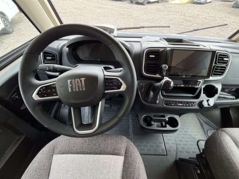 Knaus Live I 650 MEG (11)