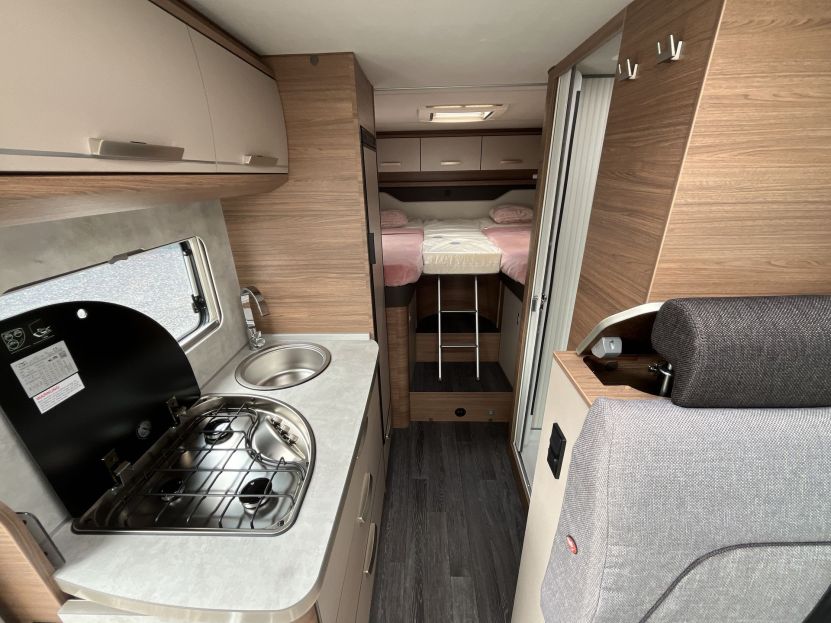 Knaus Live I 650 MEG (11)