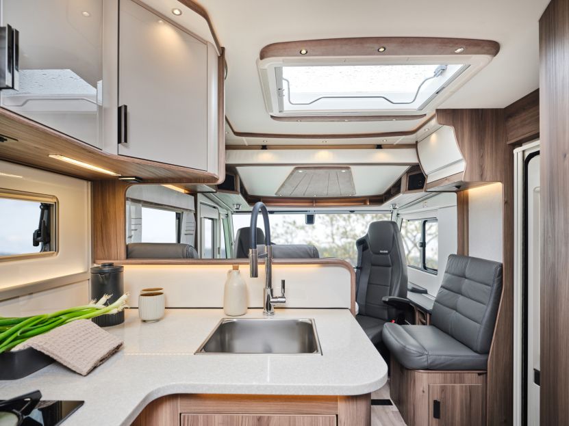 Kabe Travel Master Imperial i810 LGB
