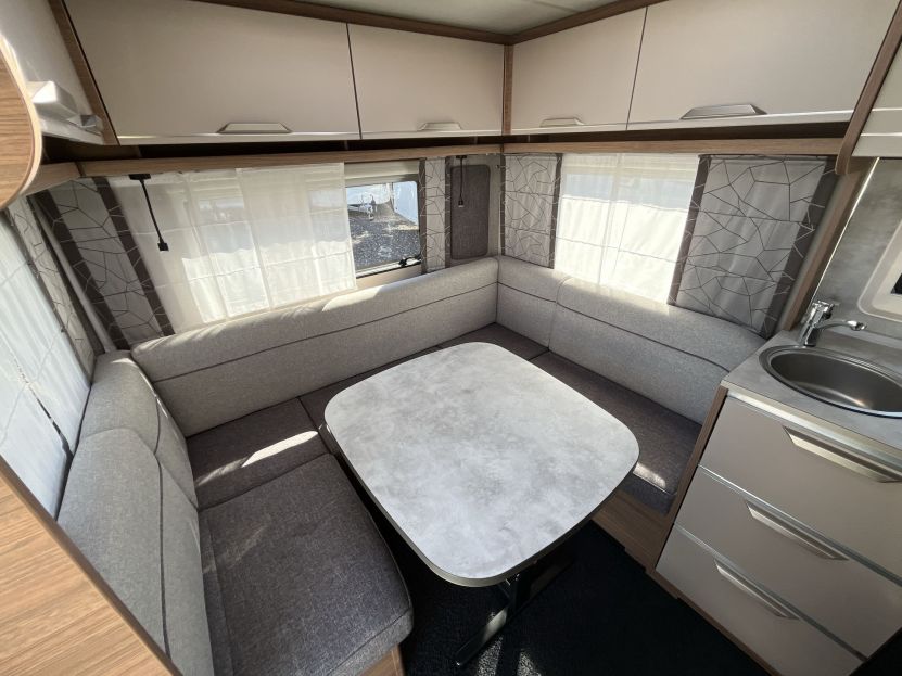 Knaus Sport 450 FU
