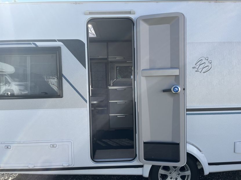 Knaus Sport 450 FU
