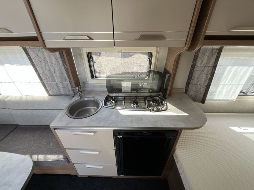 Knaus Sport 450 FU