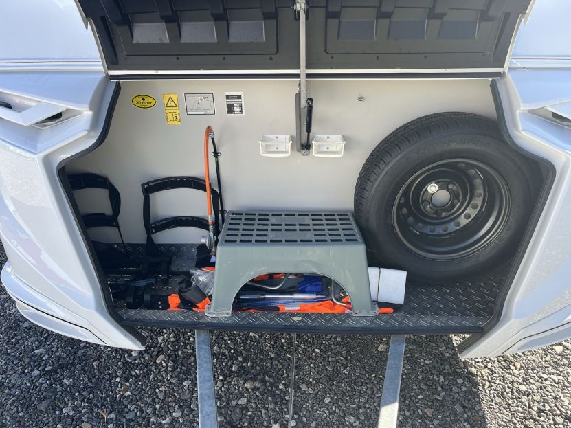 Knaus Sport 450 FU