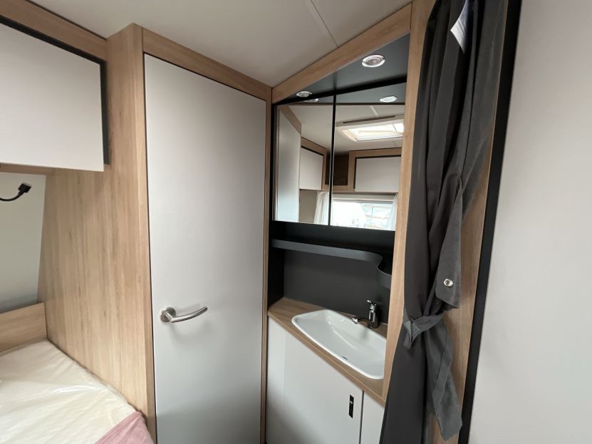 Knaus Sport 450 FU (70)