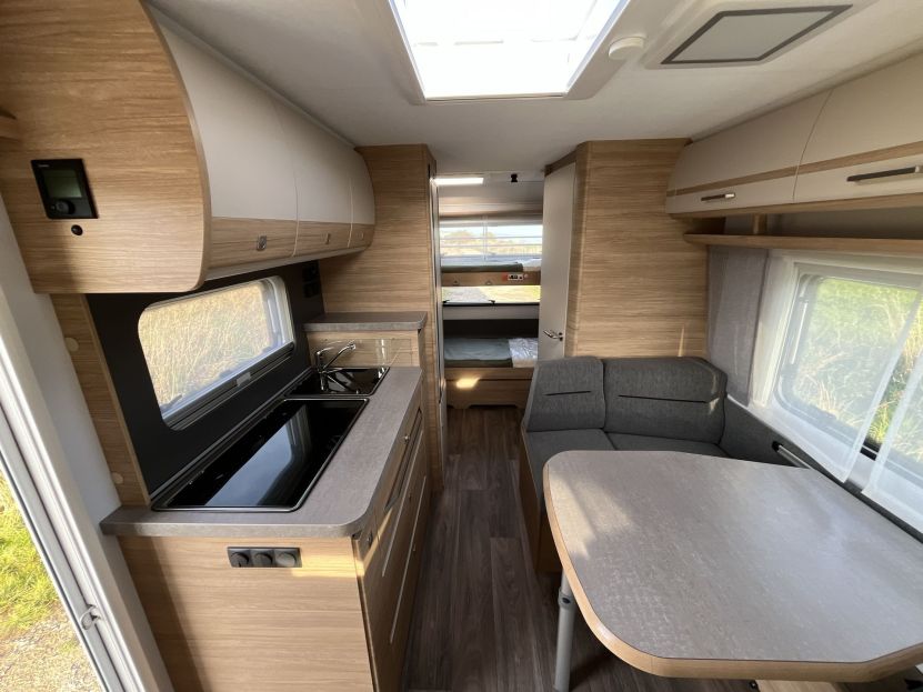 Fendt Bianco Activ 515 SKF interiér