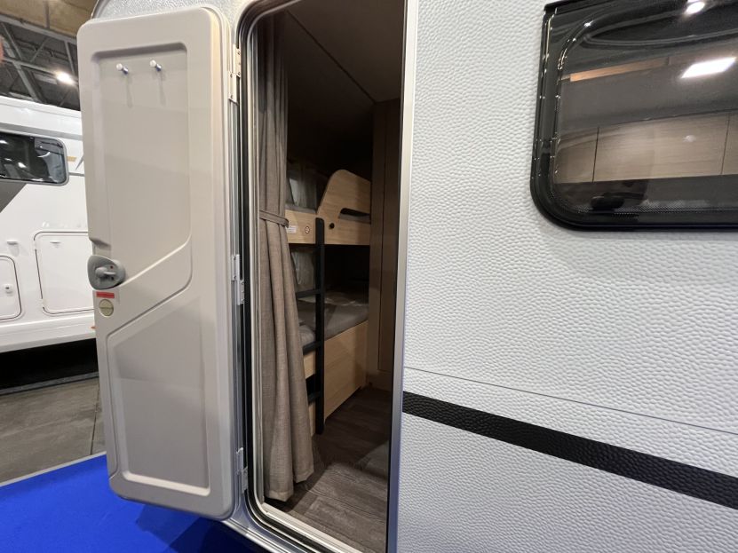 WEINSBERG CARACITO 470 QDK (64)