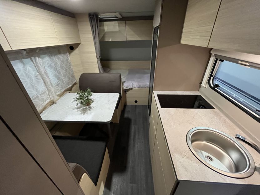 WEINSBERG CARACITO 470 QDK (64)