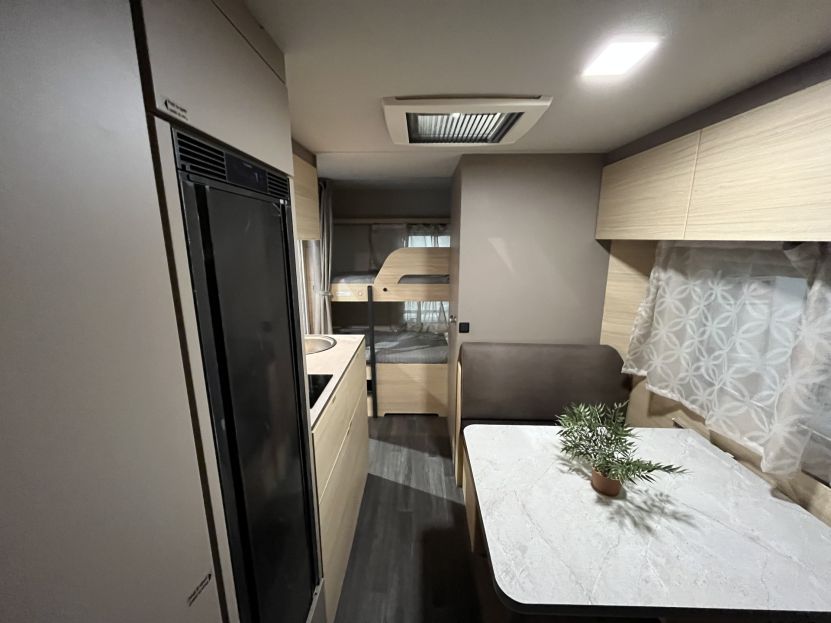 WEINSBERG CARACITO 470 QDK (64)