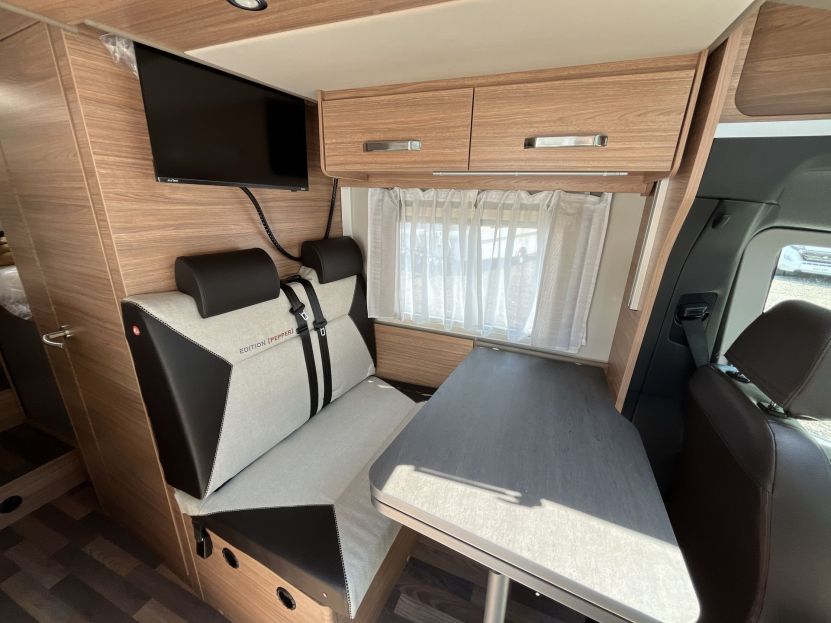 Weinsberg CaraCompact Suite PEPPER 640 MEG