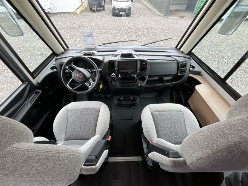 Knaus Live I 700 MEG