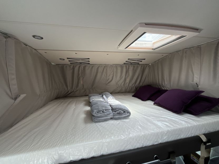 Knaus Live I 700 MEG