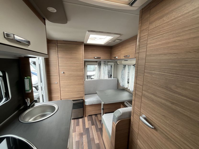 Weinsberg CaraOne 420 QD (20)