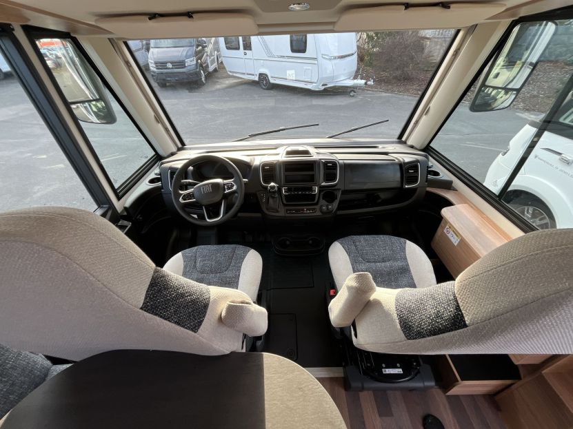 Weinsberg CaraCore 650 MEG (26)