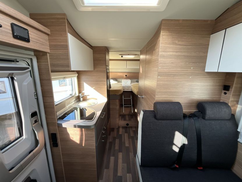 Weinsberg CaraHome 650 MEG (32)