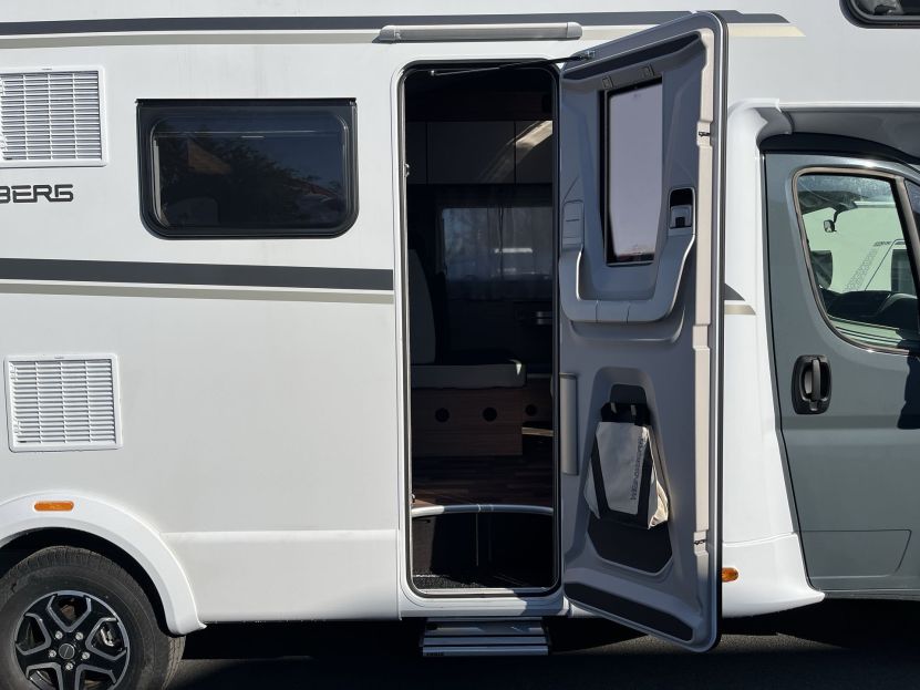 Weinsberg CaraHome 650 MEG (32)