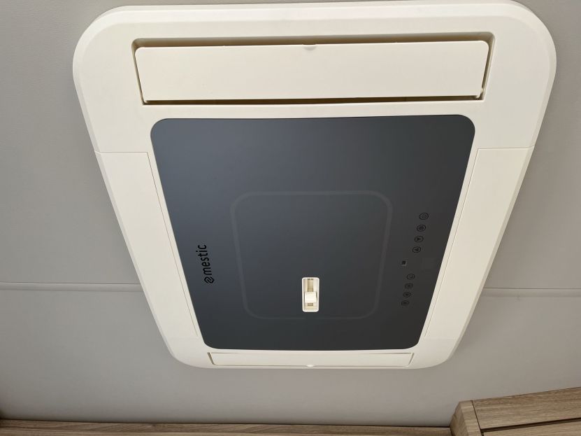 Knaus Südwind 450 FU 60 years Edition