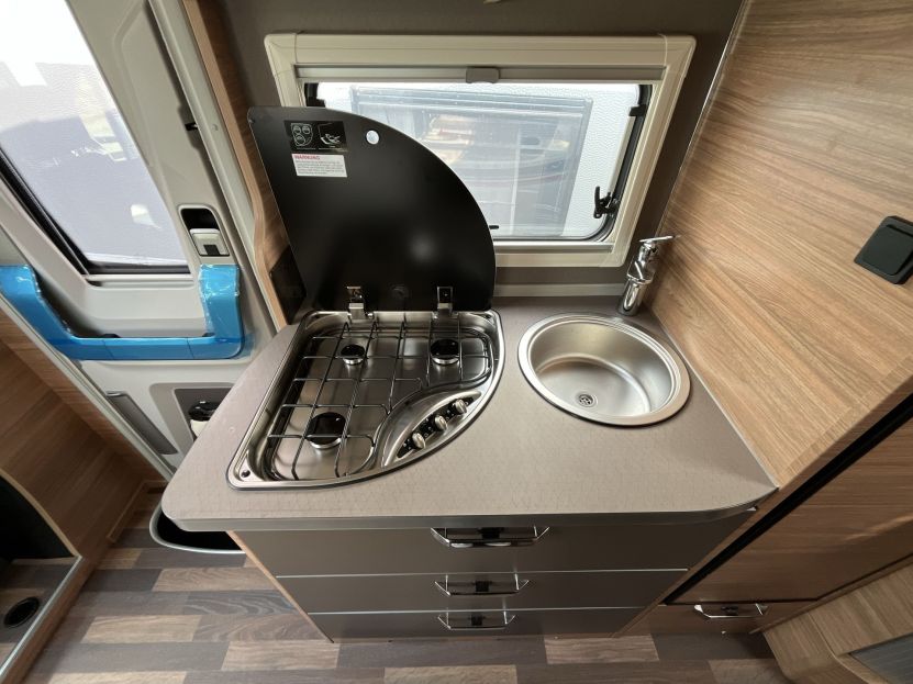 Weinsberg CaraCompact Suite PEPPER 640 MEG (22)