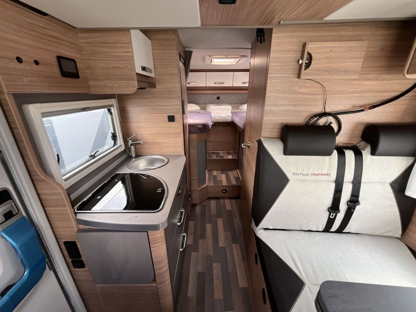 Weinsberg CaraCompact Suite PEPPER 640 MEG (22)