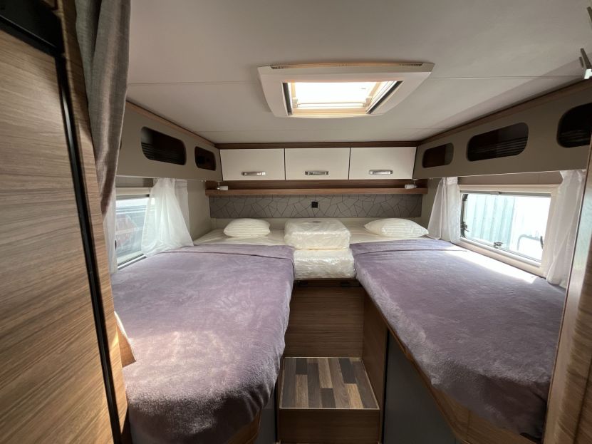 Weinsberg CaraCompact Suite PEPPER 640 MEG (22)