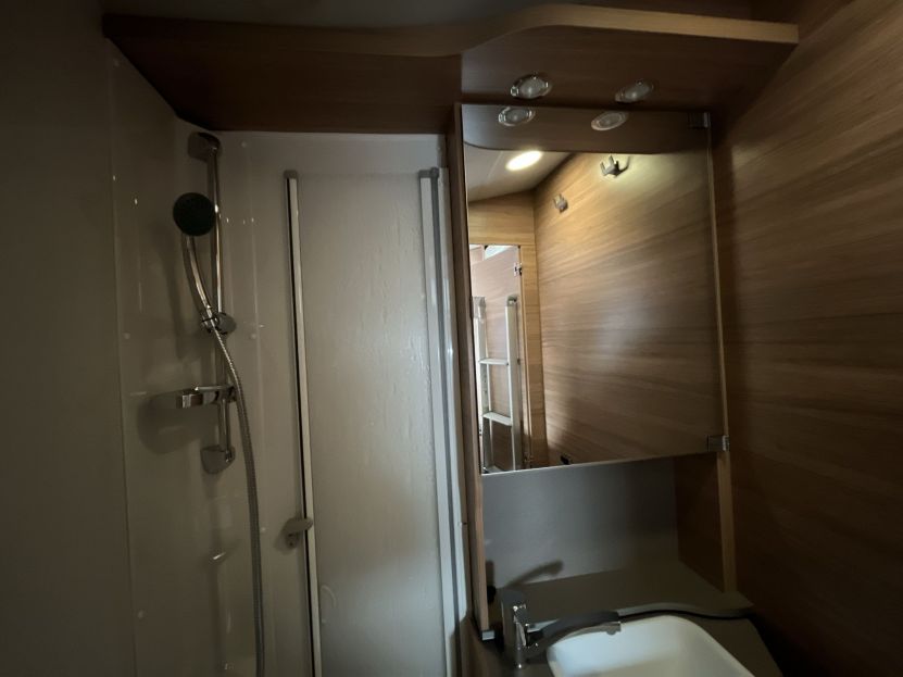 Weinsberg CaraCompact Suite PEPPER 640 MEG (22)