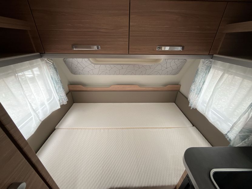 WEINSBERG CARAONE 390 QD