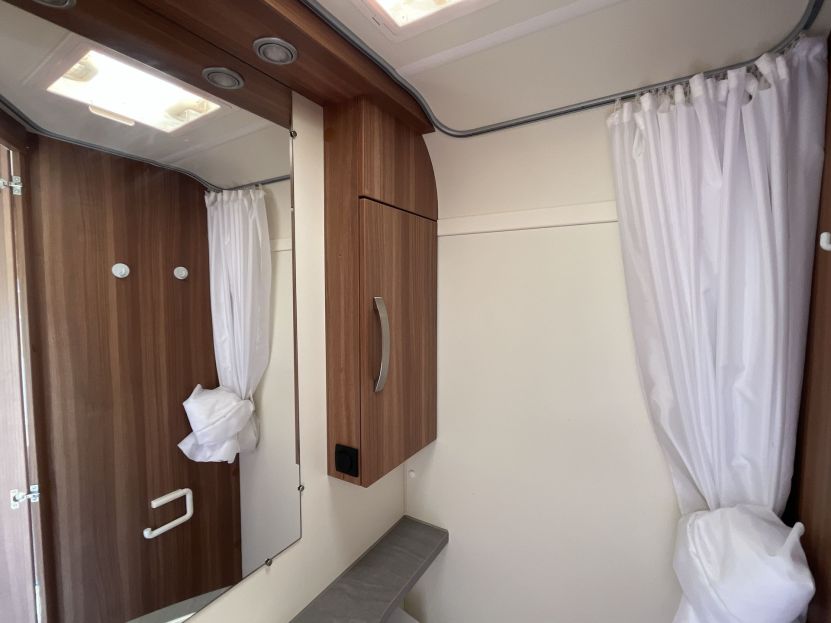WEINSBERG CARAONE 390 QD