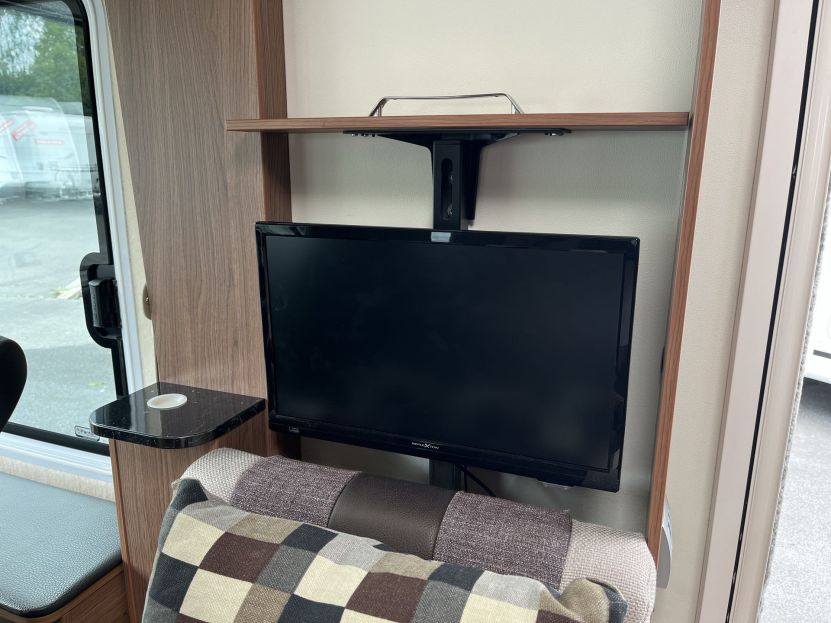 Knaus Sky I Plus 700 LEG