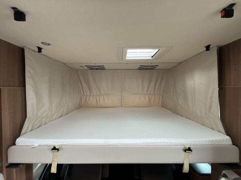 Knaus Sky I Plus 700 LEG