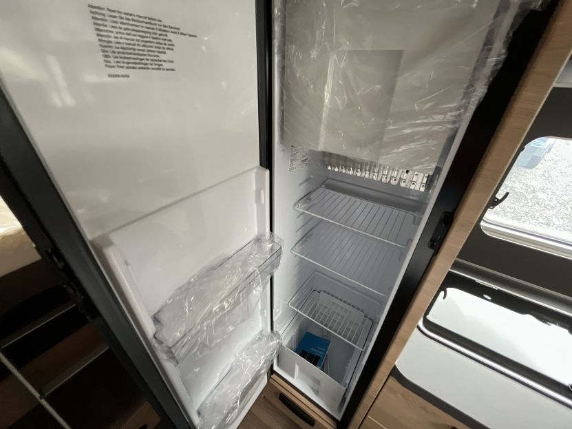 Knaus Live I 700 MEG (10)