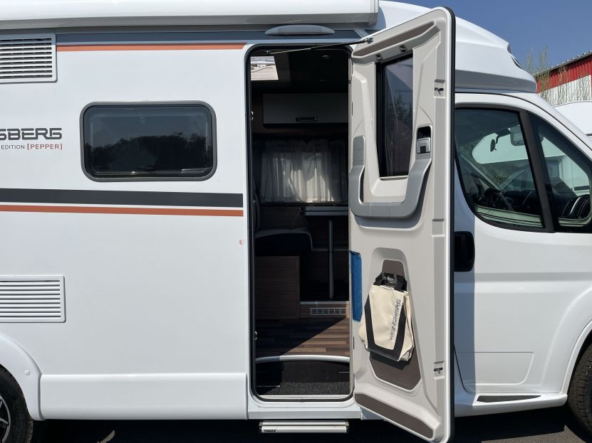 Weinsberg CaraCompact EDITION [PEPPER] 600 MEG (19)