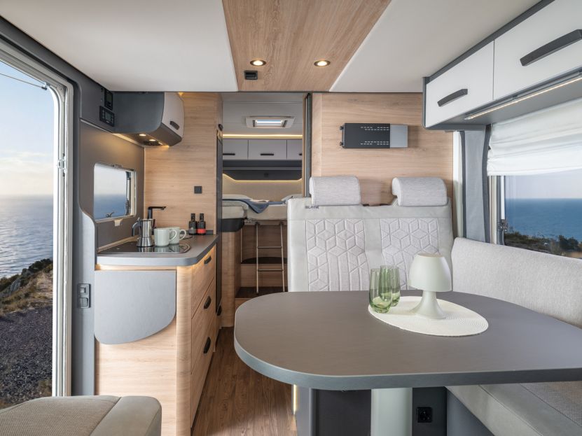 Knaus L!VE WAVE 650 MEG Platinum Selection