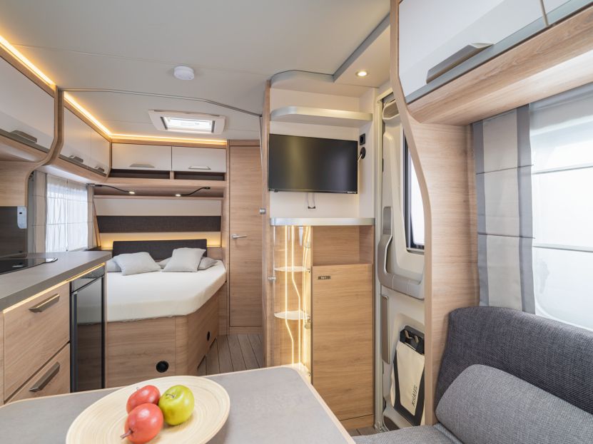 Knaus Südwind 450 FU Black Selection