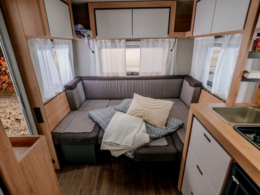 Knaus Sport 450 FU