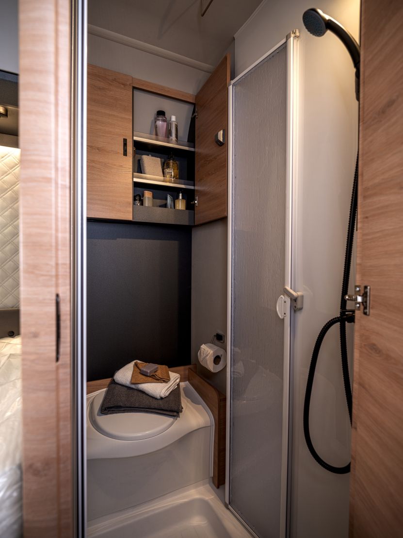 Knaus L!VE TI 650 MF Platinum Selection