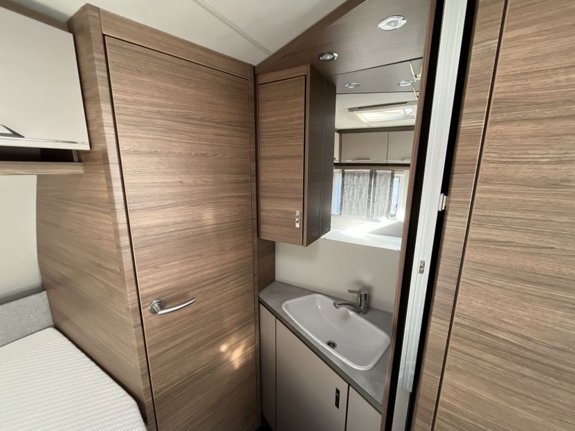 Knaus Sport 450 FU