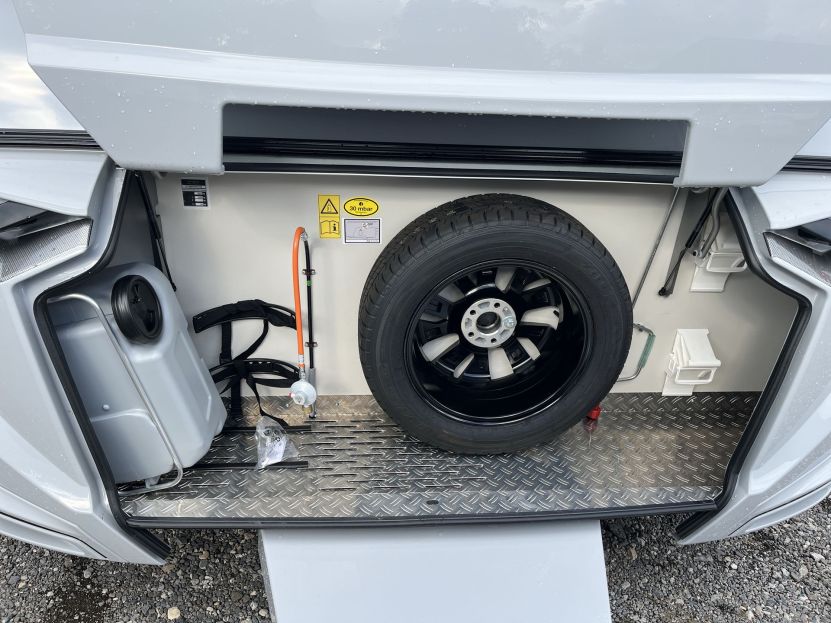 Knaus Südwind 580 QS BLACK SELECTION (31)