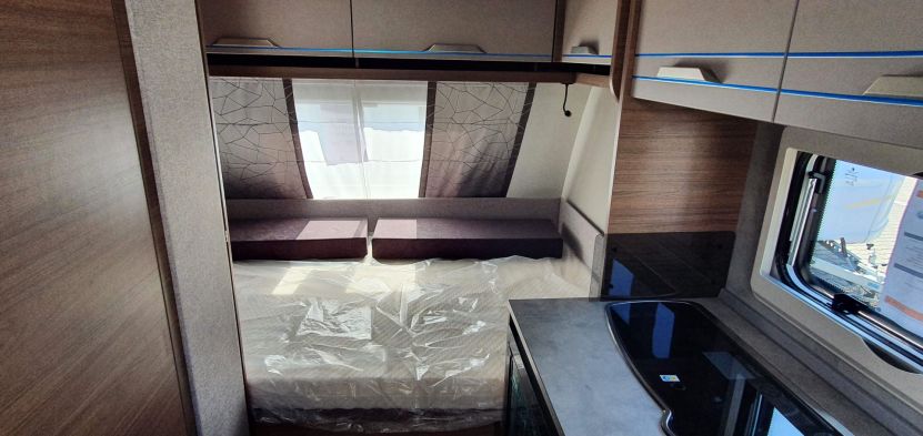 Knaus Sport 420 QD postel