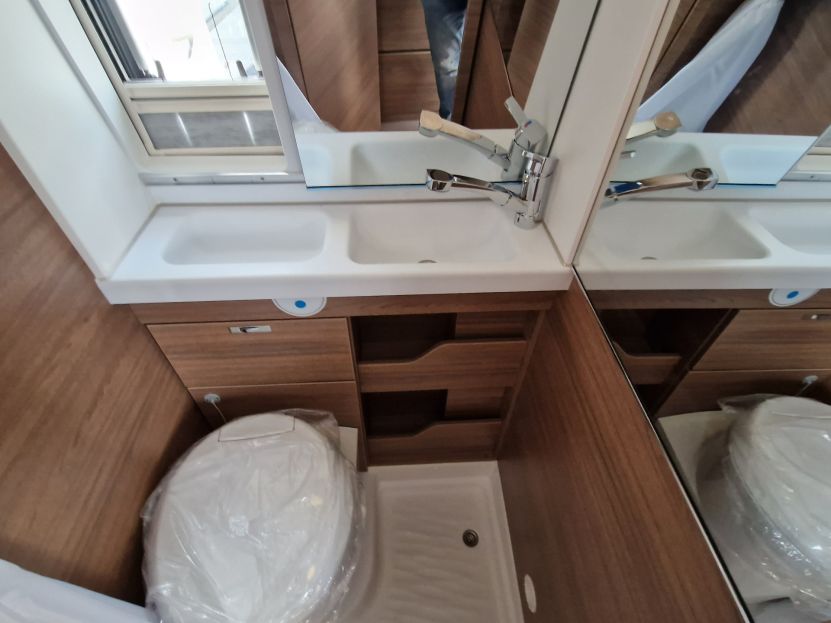 Knaus Boxlife 630 ME koupelna