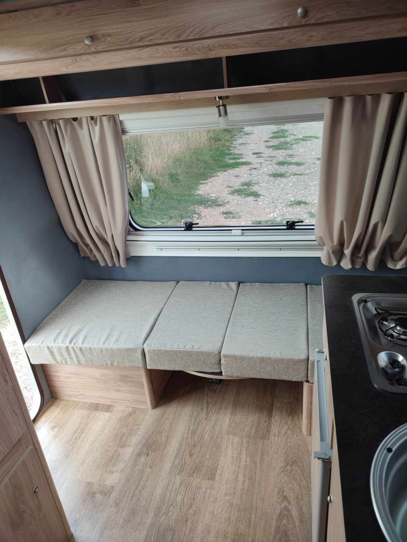 Niewiadów - obytný přívěs do 750 kg